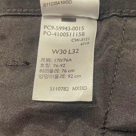 Levis Signature S67 Jeans Mens Black 30x32 Athletic Straight Leg
Zipper Pocket - Picture 9 of 10